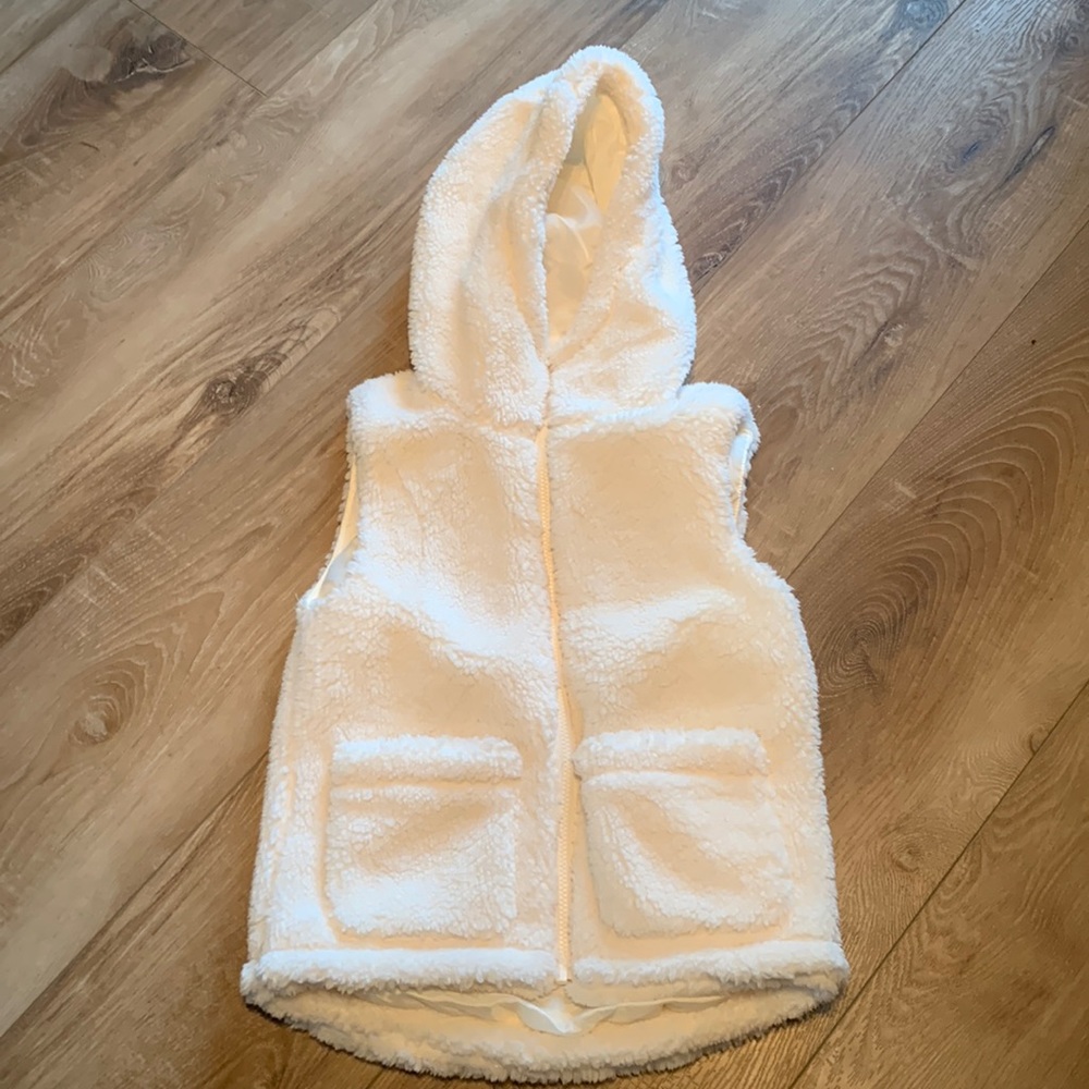Girls Fuzzy Hooded Vest